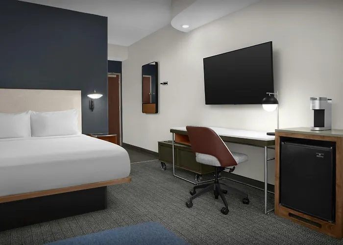 Courtyard By Marriott Downtown Hotel Pensacola
