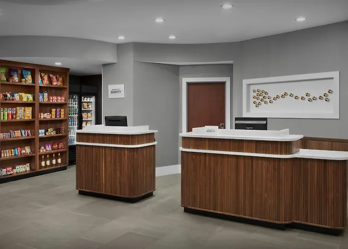 Courtyard By Marriott Downtown Hotel Pensacola