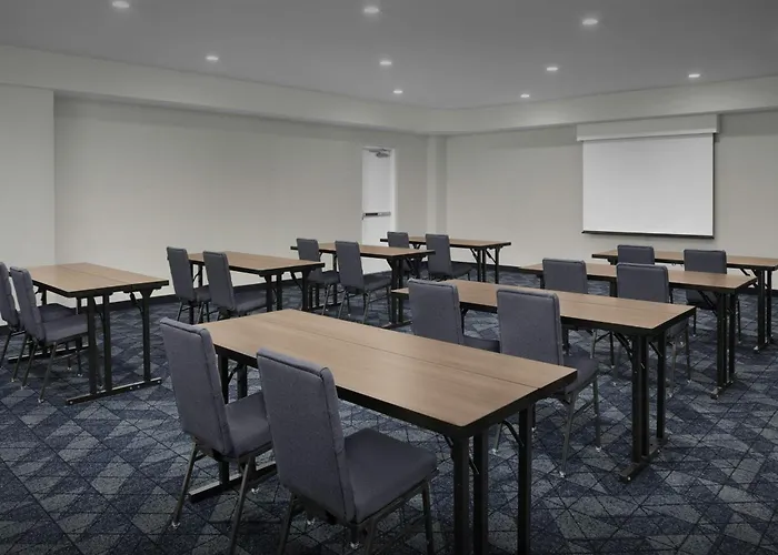 Hotel Courtyard By Marriott Downtown 3*