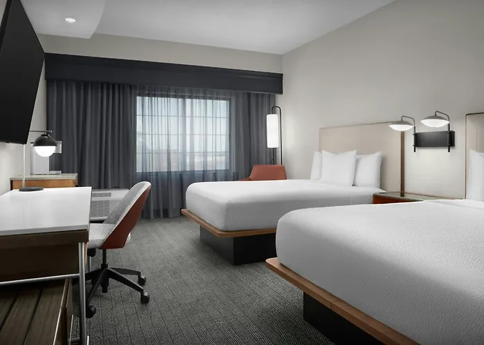 Hotel Courtyard By Marriott Downtown 3*