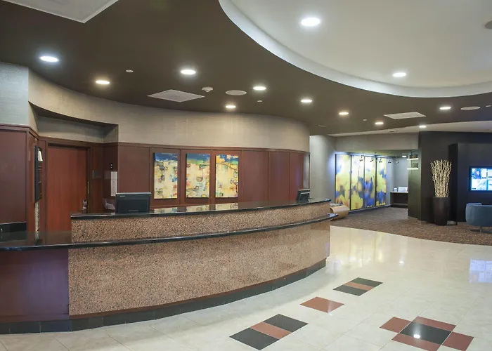 Hotel Courtyard By Marriott Downtown Pensacola