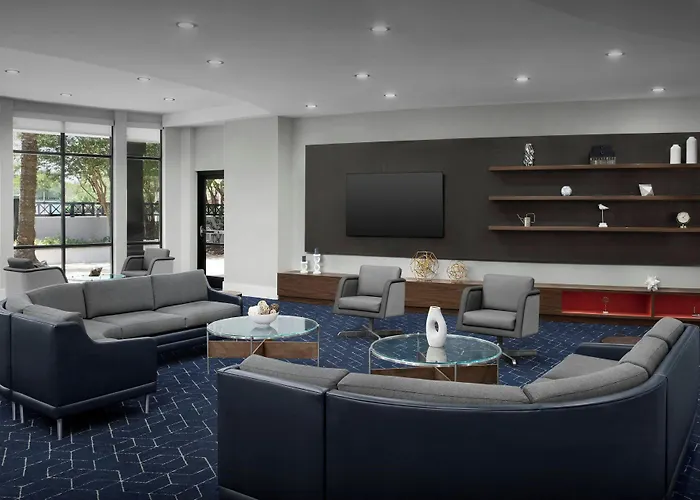 Courtyard By Marriott Downtown 3*