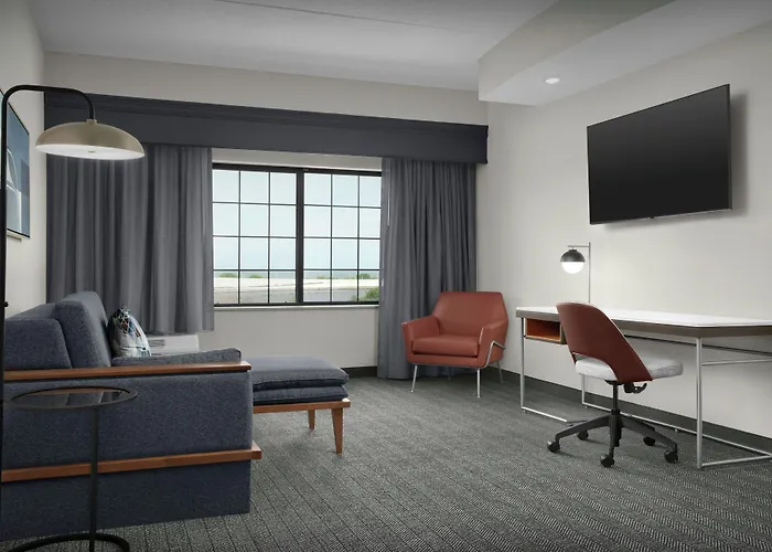 Courtyard By Marriott Downtown Hotel Pensacola