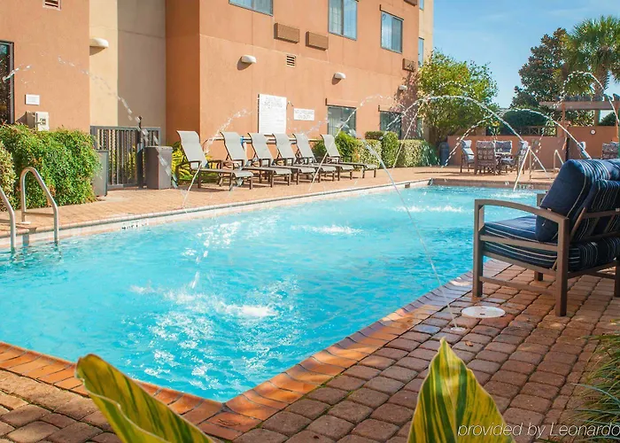 Courtyard By Marriott Downtown